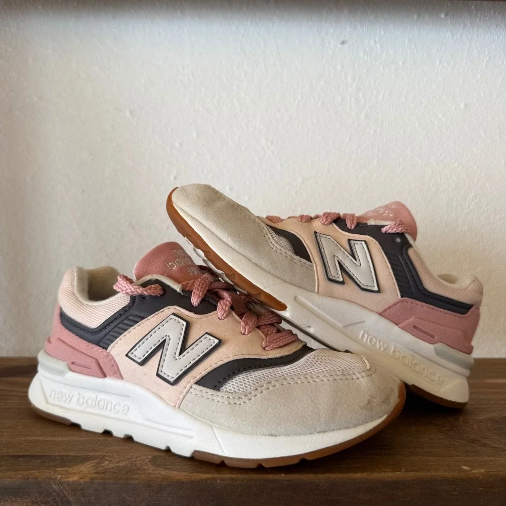 New Balance 997H Kids Sneakers Pink Moon Grey Matter Suede Mesh PR997HHA Size 13